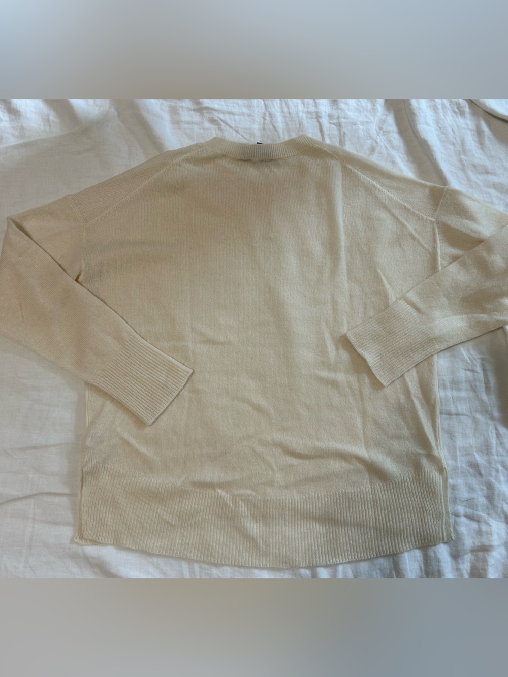 Theory Karenia L Cashmere Ivory Cream Lightweight Crewneck Sweater - Women - Picture 5 of 6